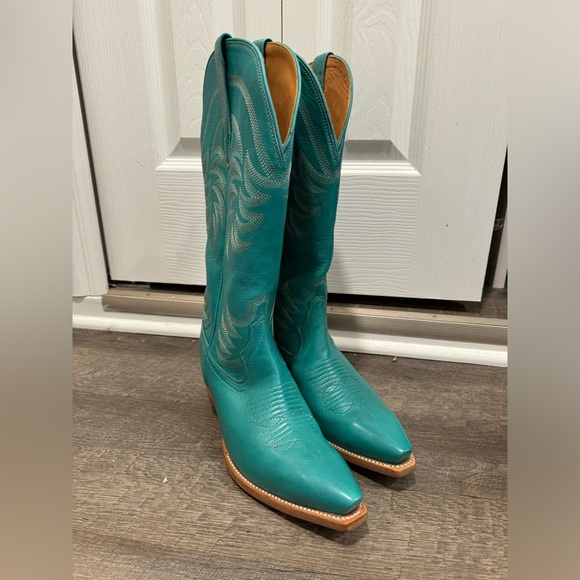 Lagoon Annie Tecovas - Picture 1 of 4